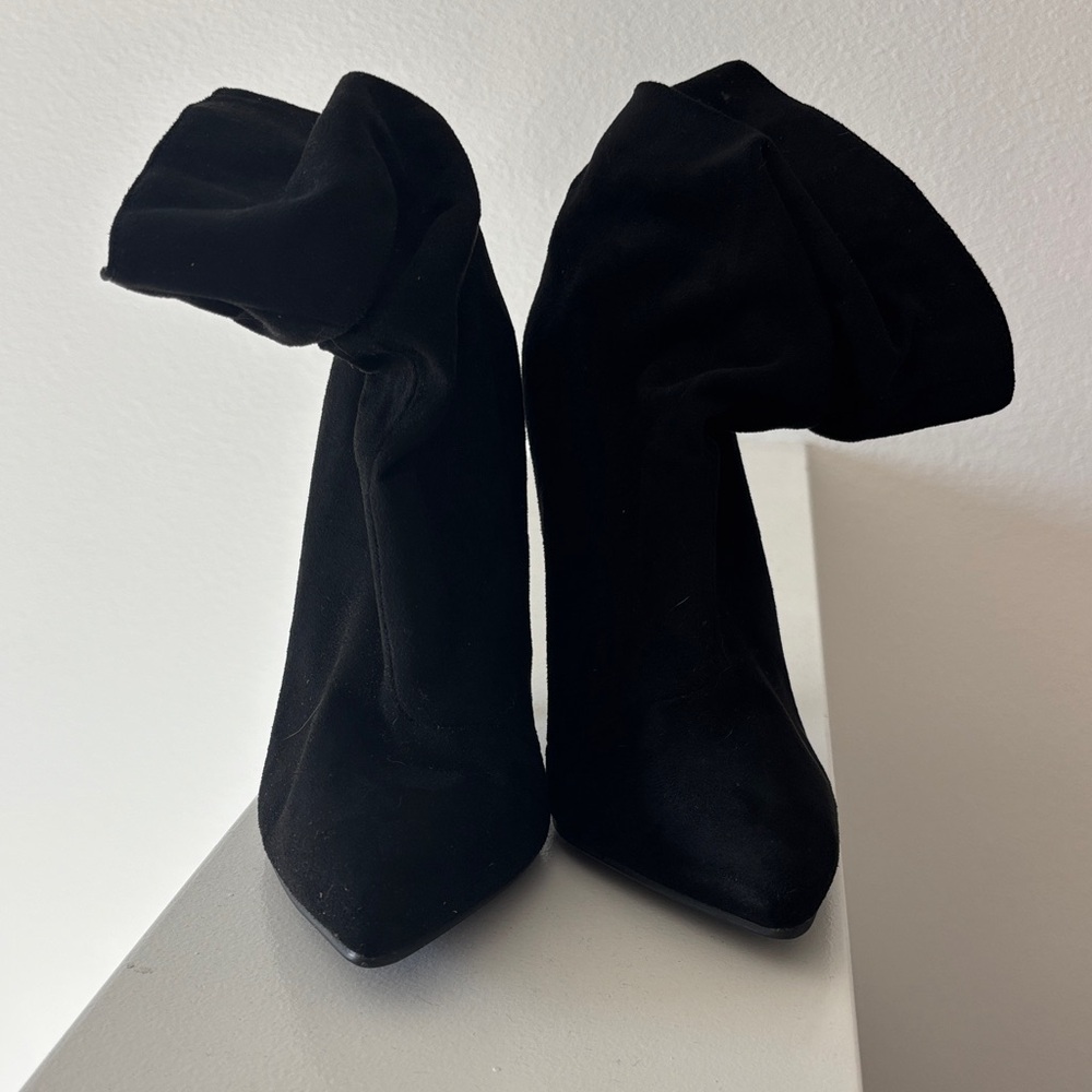 So Me Black Heeled Boots